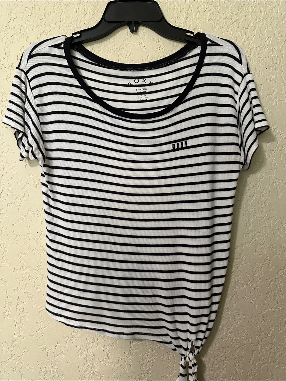 Roxy Black & White Striped Short-Sleeve Tie-Hem Tee